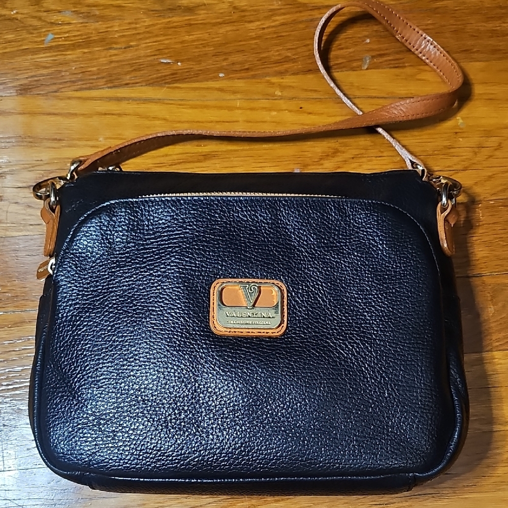 VALENTINA Italian Elegant Black & Tan Shoulder Bag